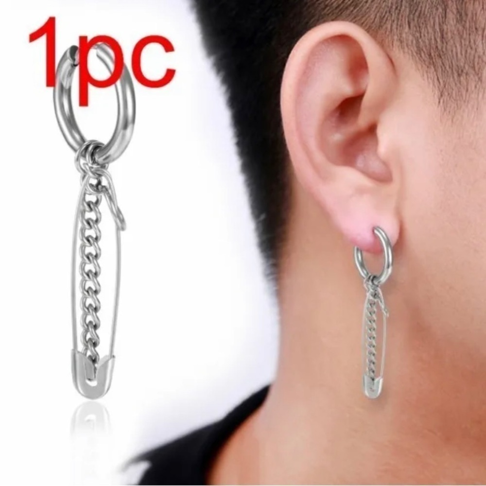 Silver small safety Pin & chain detail. Punk goth indie single earring​​​​​​​​